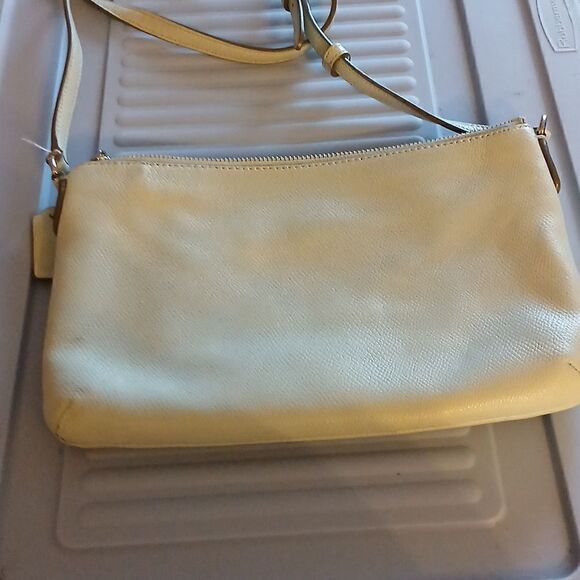 Coach   - Picture 5 of 6